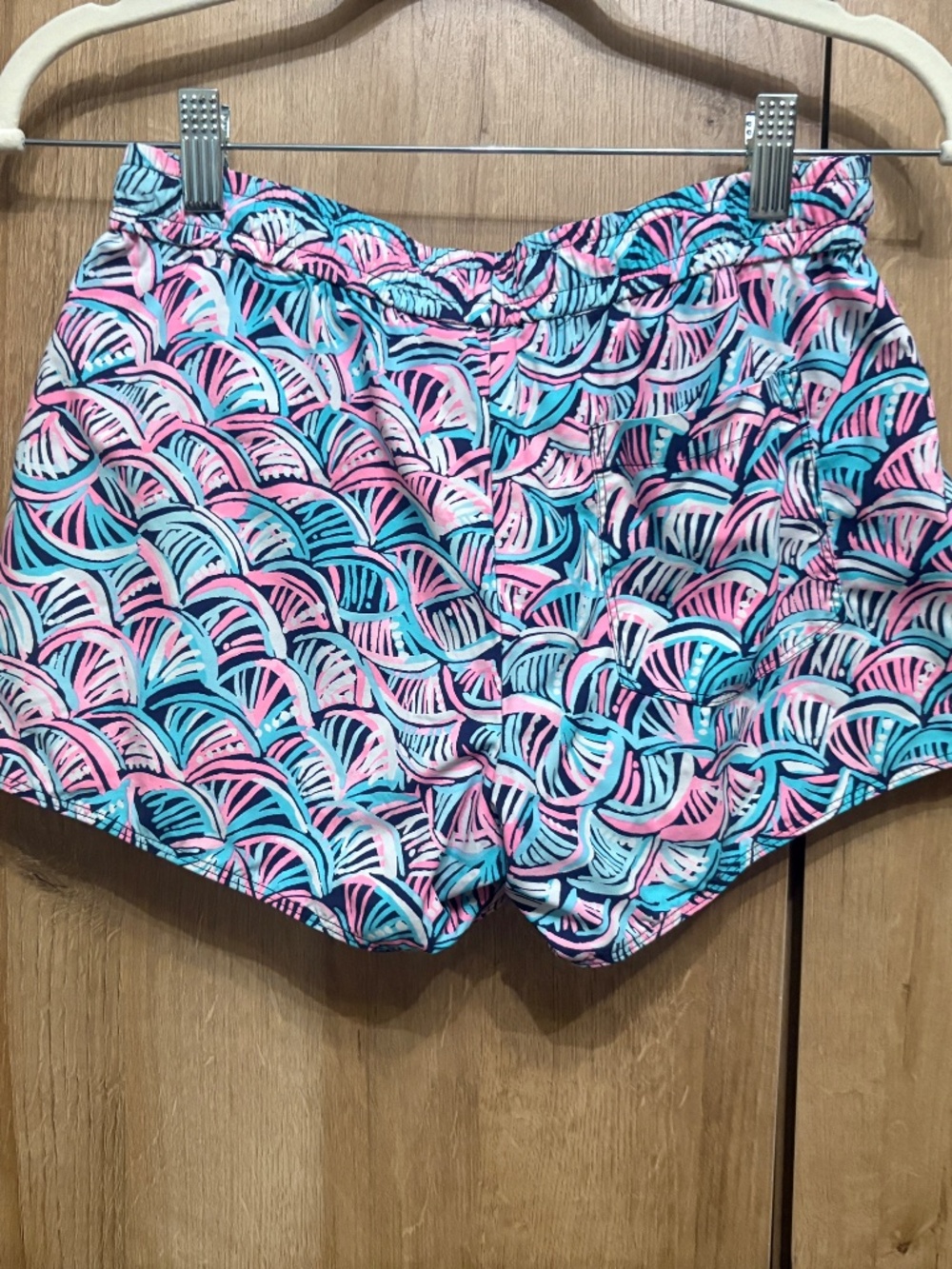 Lilly Pulitzer Run Around Nylon Beach Shorts Size XS Luxletic Pockets Pink Blue - Picture 3 of 6